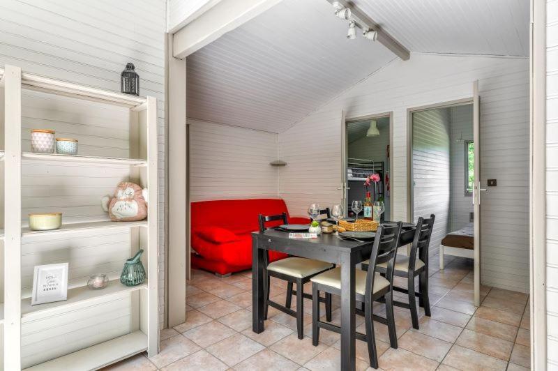 Camping La Serre Aigues-Vives  Exterior photo